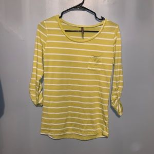 🌲Yellow and white top